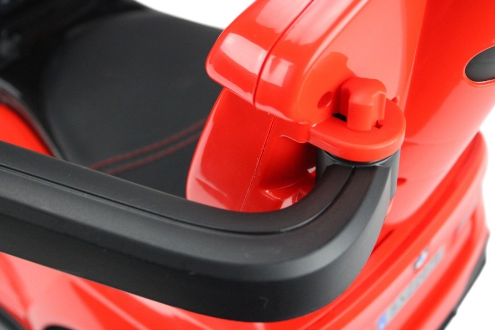 Детский толокар BMW M5 RiverToys (A999MP-M) (красный)