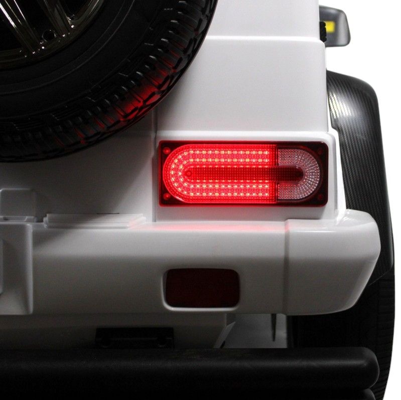 Детский электромобиль RiverToys Mercedes-Maybach G650 Landaulet (M999MM-WHITE) белый