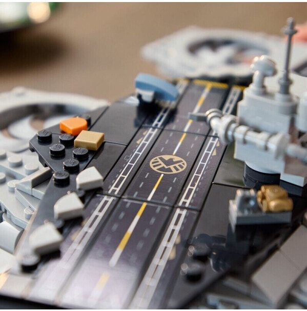 (EU) Игрушка-конструктор LEGO Marvel Геликарриер Мстителей (76295)