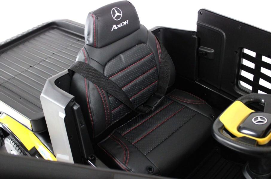 Детский электромобиль RiverToys Mercedes-Benz Axor с прицепом (H777HH) желтый