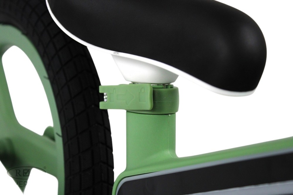 Детский беговел RiverToys (HB-002) (зеленый)