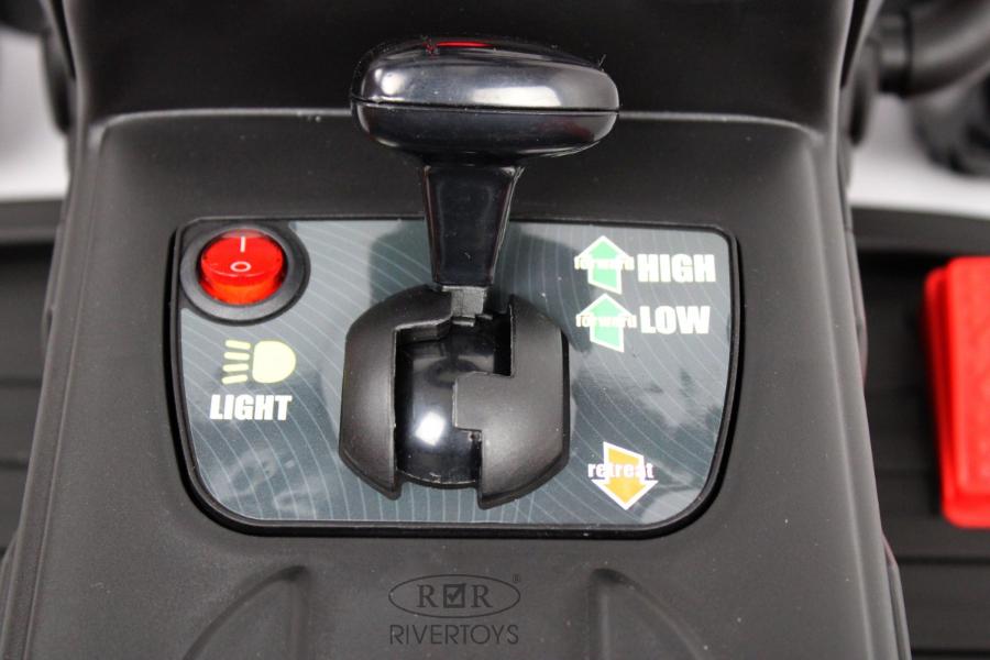 Детский электромобиль RiverToys H444HH красный