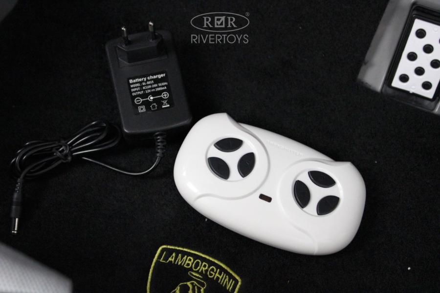 Детский электромобиль RiverToys Lamborghini Urus (E777EE) белый