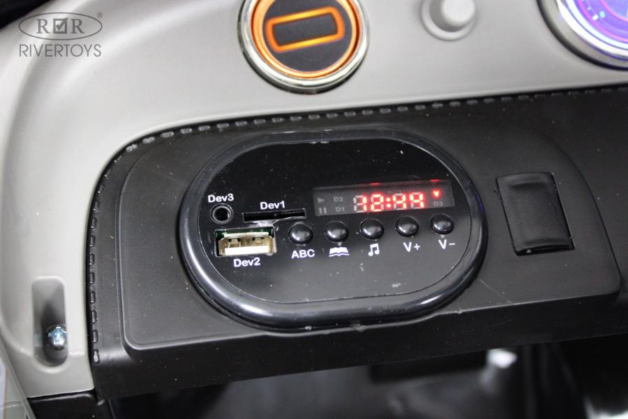 Детский электромобиль RiverToys Bentley EXP12 (JE1166) черный