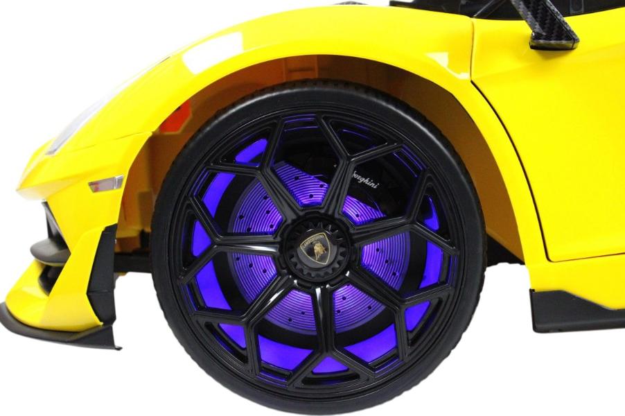 Детский электромобиль RiverToys Lamborghini Aventador SVJ (A111MP) желтый