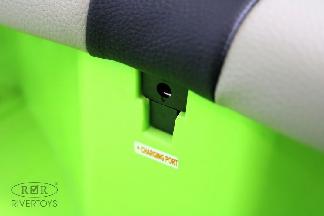 Детский электромобиль Jeep A222AA зеленый