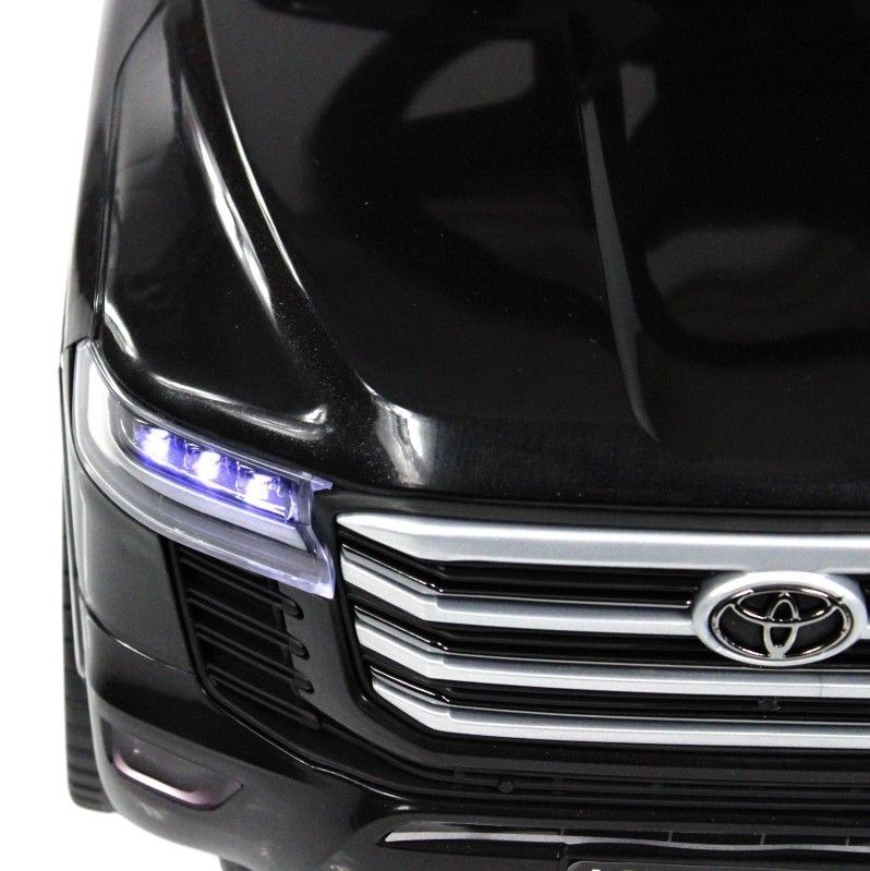 Детский толокар Toyota Land Cruiser 300 RiverToys (Z002ZZ-D) (черный)