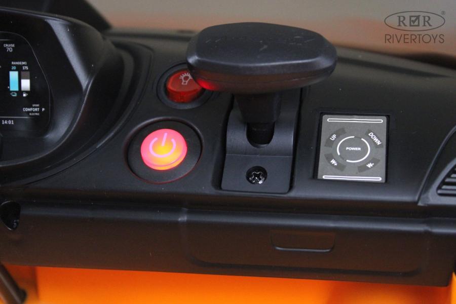 Детский электромобиль RiverToys McLaren Artura (P888BP) оранжевый