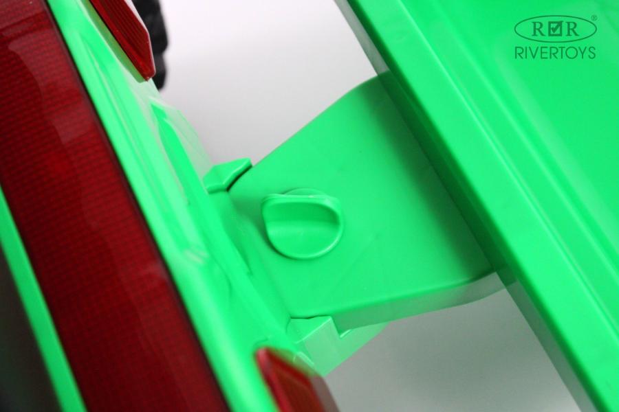 Детский электромобиль RiverToys трактор-погрузчик T333TT зеленый