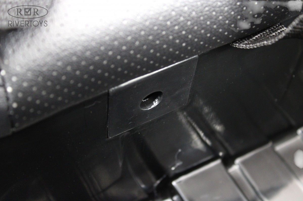 Детский электромобиль RiverToys Mercedes-Benz G63 (T999TT-BLACK             ) черный