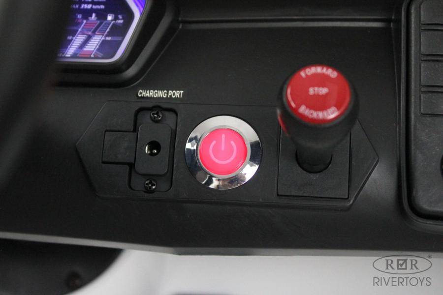 Детский электромобиль RiverToys Lamborghini Aventador SVJ (A111MP) белый