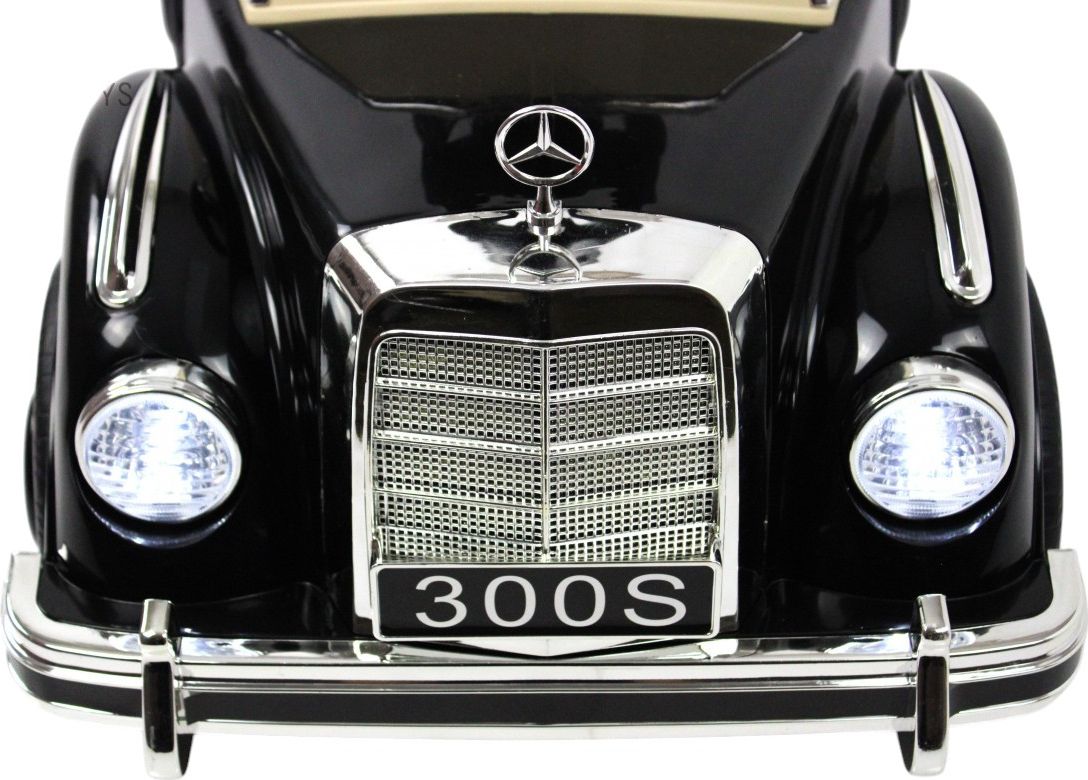 Детский толокар RiverToys Mercedes-Benz 300S (LS-128A-BLACK) черный