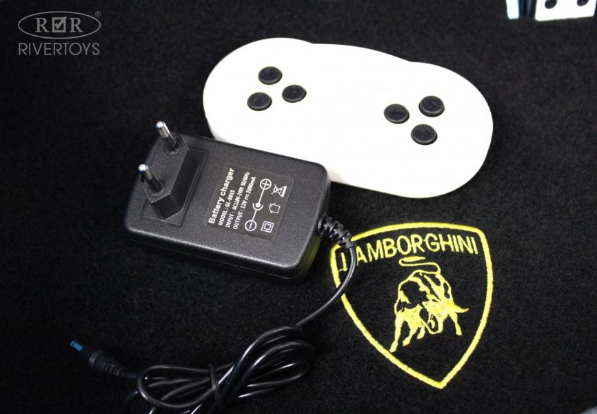 Детский электромобиль RiverToys Lamborghini Huracán STO (E888EE) белый