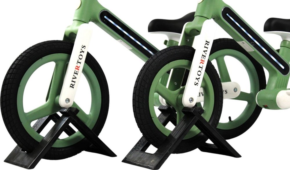 Детский беговел RiverToys (HB-002) (зеленый)