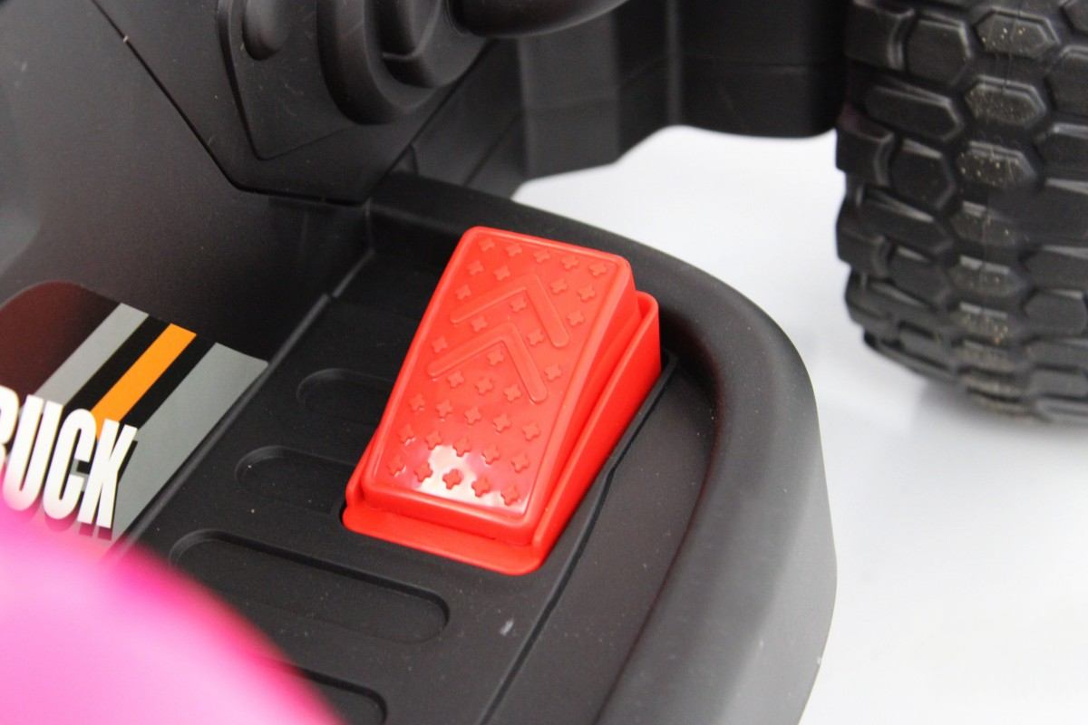 Детский электромобиль RiverToys H444HH розовый