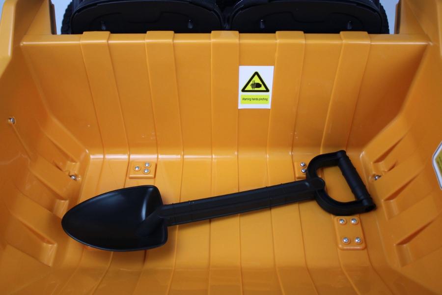 Детский электромобиль RiverToys C444CC оранжевый