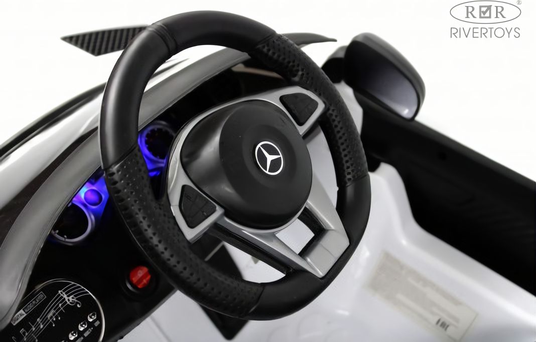 Детский электромобиль Mercedes-Benz AMG GT X777XX белый