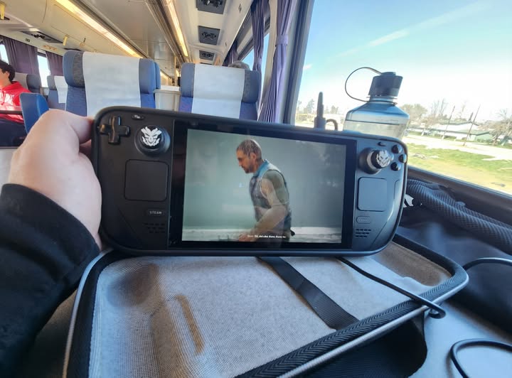 Во что поиграть в дороге — лучшие игры для Switch и Steam Deck