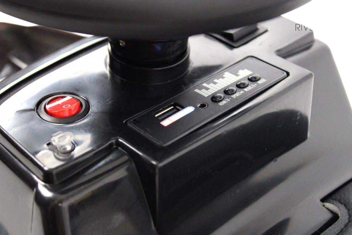 Детский толокар RiverToys Mercedes-AMG 300S (G300GG-D-BLACK-GLANEC) черный глянец