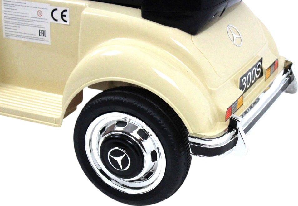 Детский толокар RiverToys Mercedes-Benz 300S (LS-128A-BEIGE) бежевый