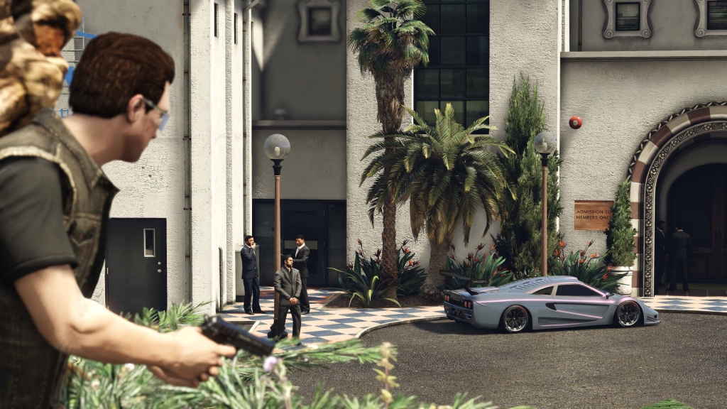 Случайное событие или NPC на улице в GTA V